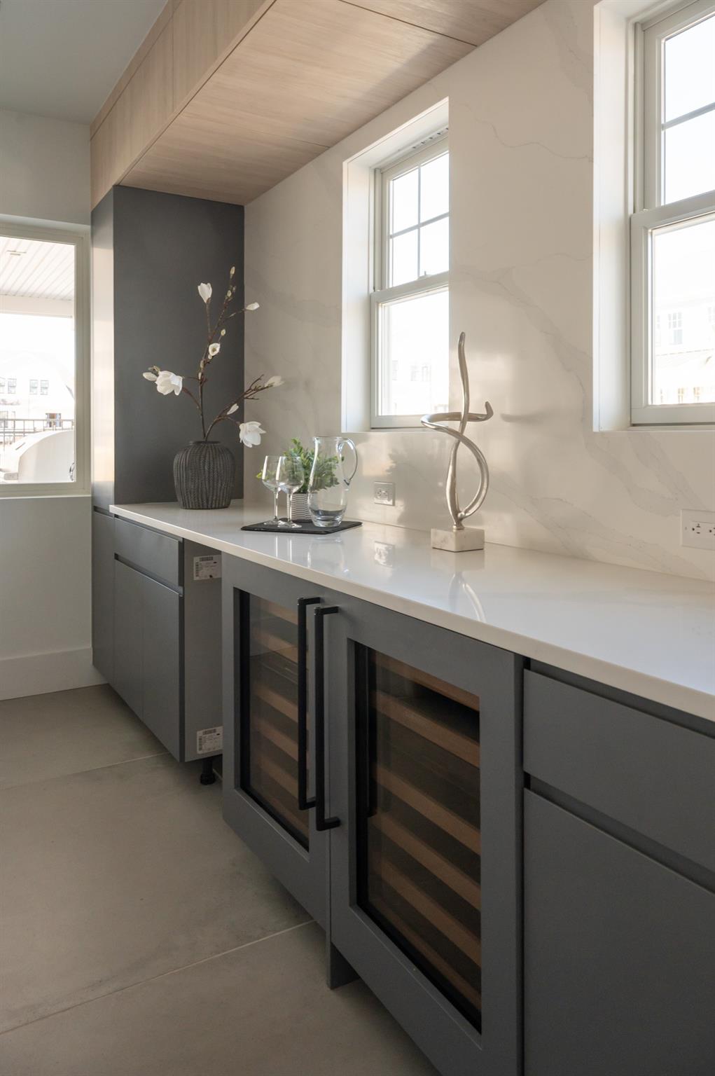 12 Depot Road #1401 PEARL WAY, Westhampton Beach, New York image 16