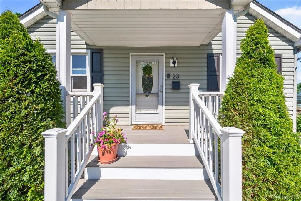 Photo of 23 Roosevelt Place, Newburgh, NY 12550 (MLS # 996424)