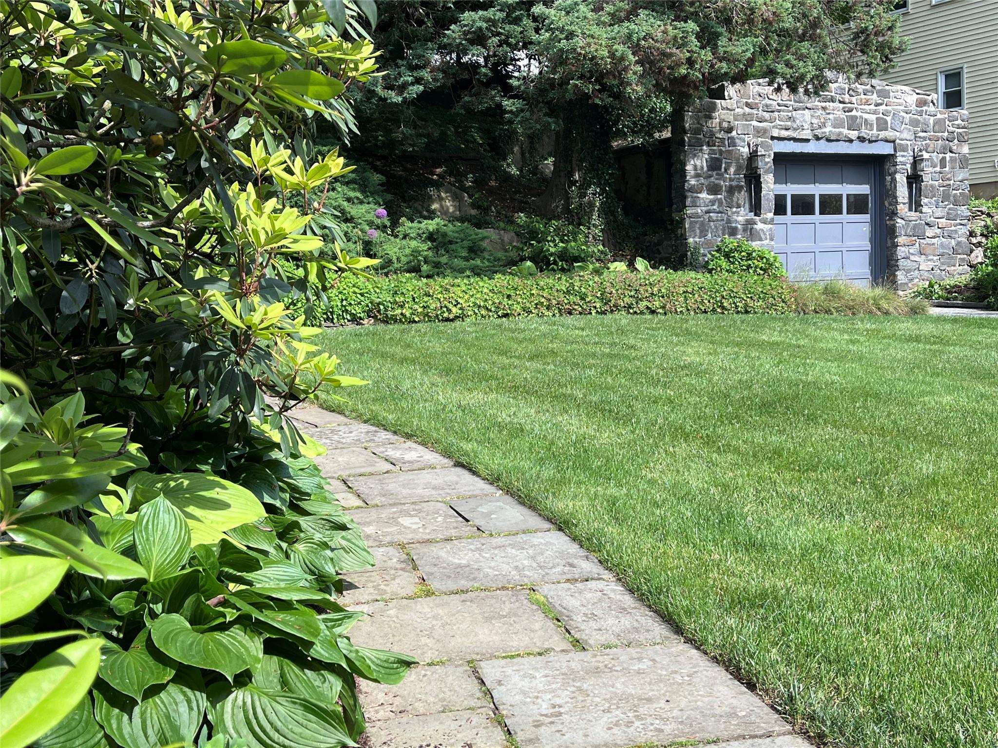 34 E Sarles Lane, Pleasantville, New York image 33