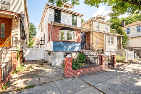 Homes For Sale - 1787 Randall Avenue<br/> Bronx, NY 10473