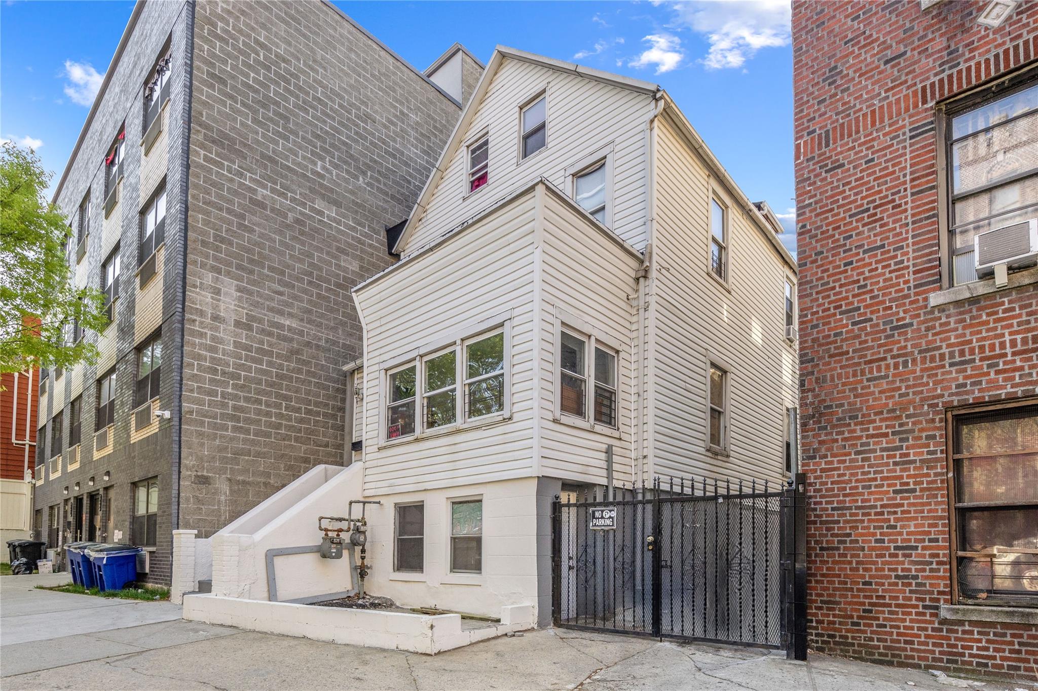1844 Guerlain Street