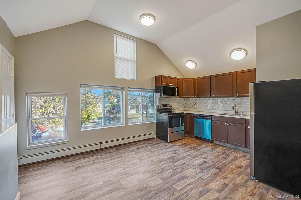 Photo of 158 Oldfield Avenue, Amityville, NY 11701 (MLS # 986711)