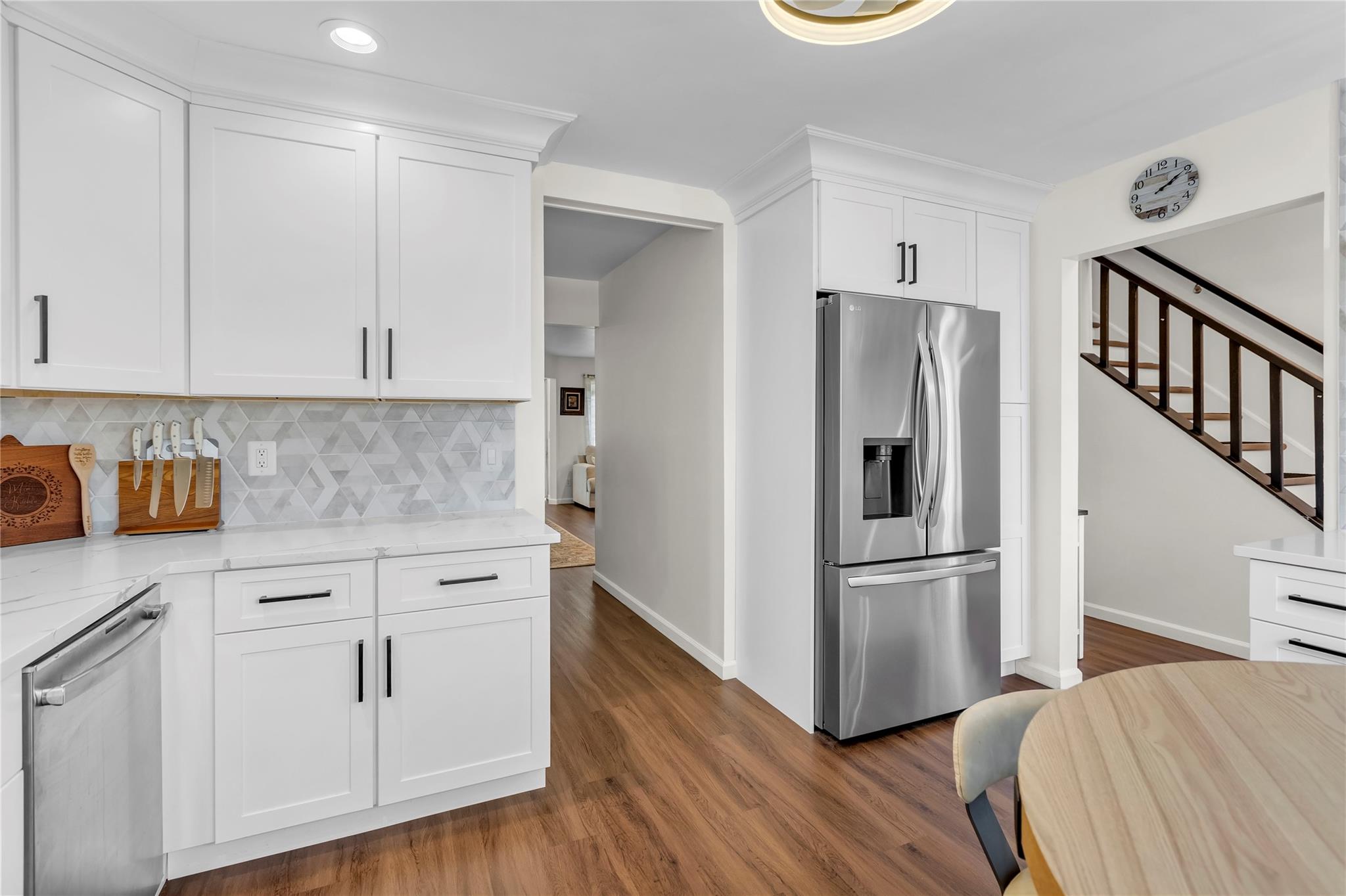 49 Crescent Circle #49, Holbrook, New York image 3