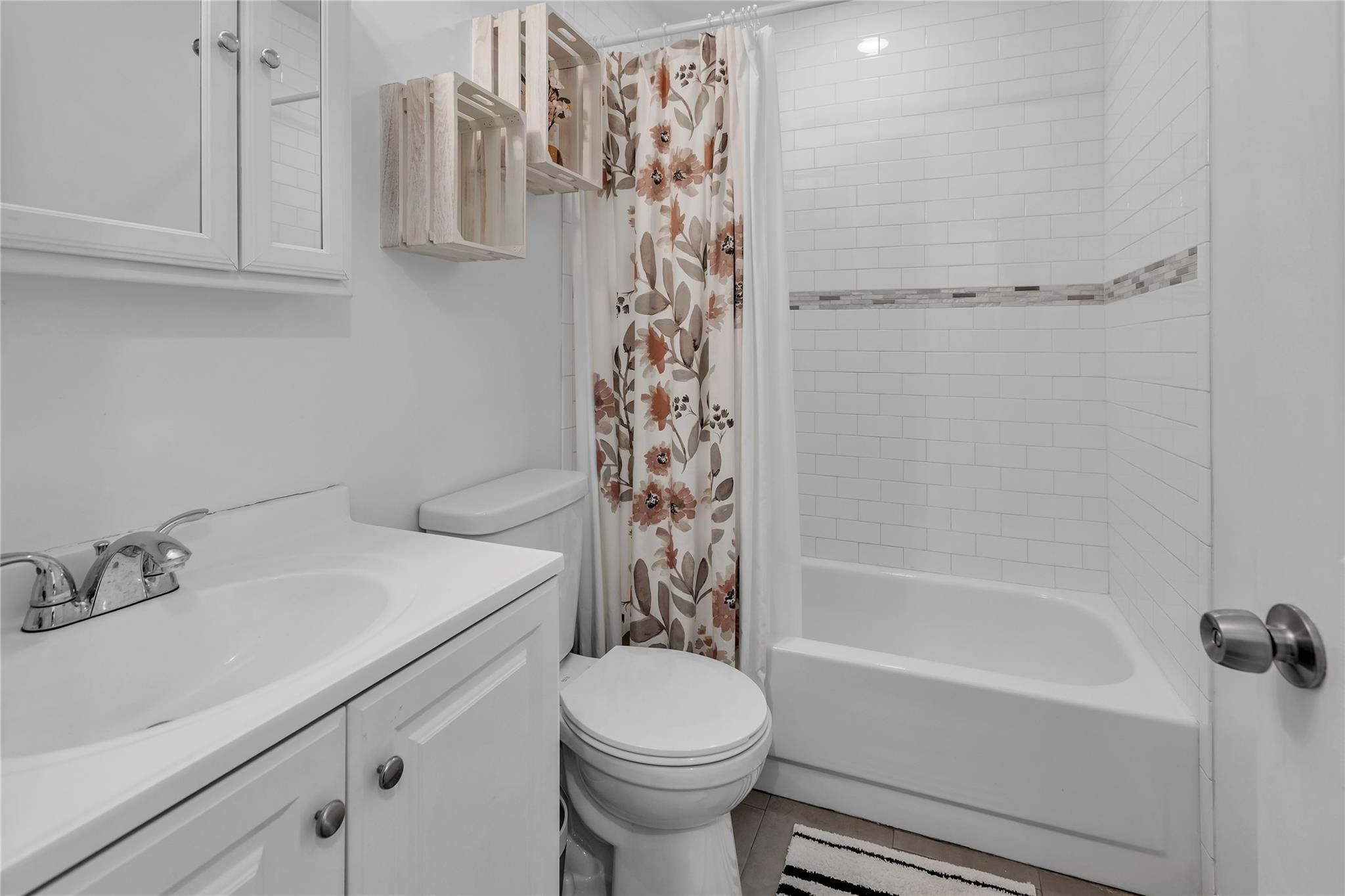 49 Crescent Circle #49, Holbrook, New York image 19