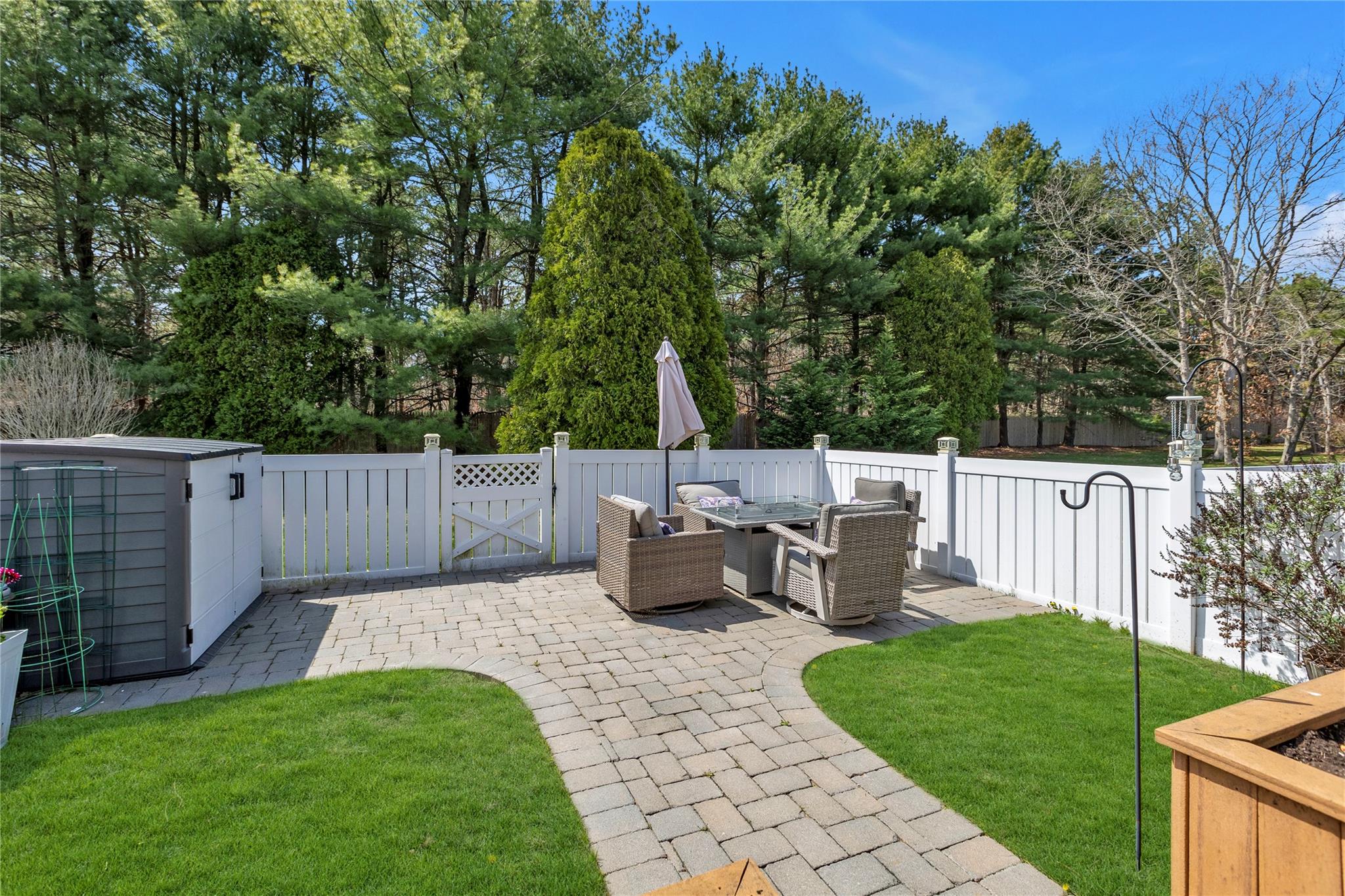 49 Crescent Circle #49, Holbrook, New York image 21