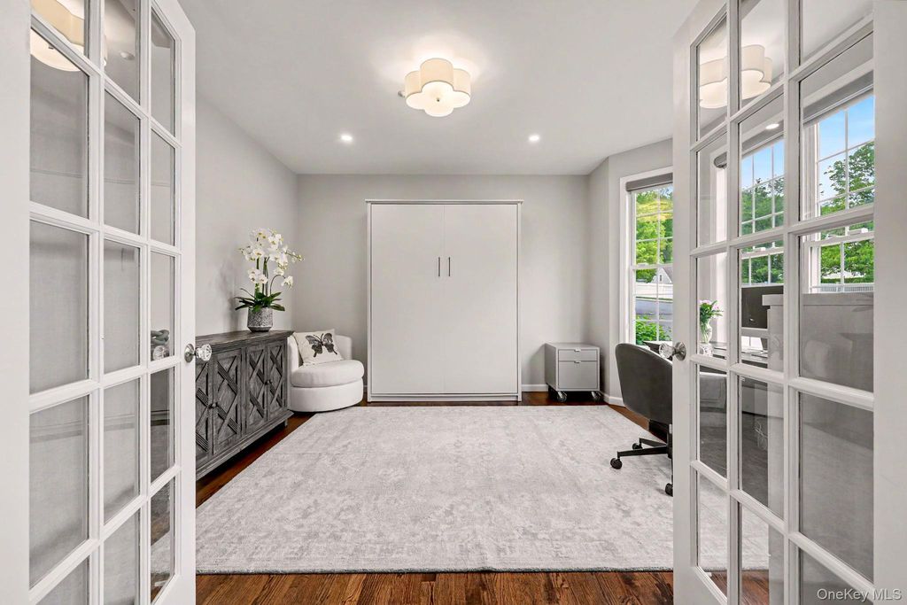 Photo of 32 Valimar Boulevard, White Plains, NY 10603 (MLS # 998509)