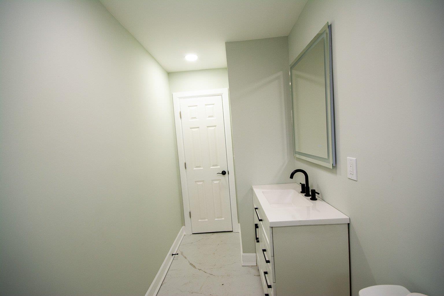 39 Lawn Street, Greenlawn, New York image 13