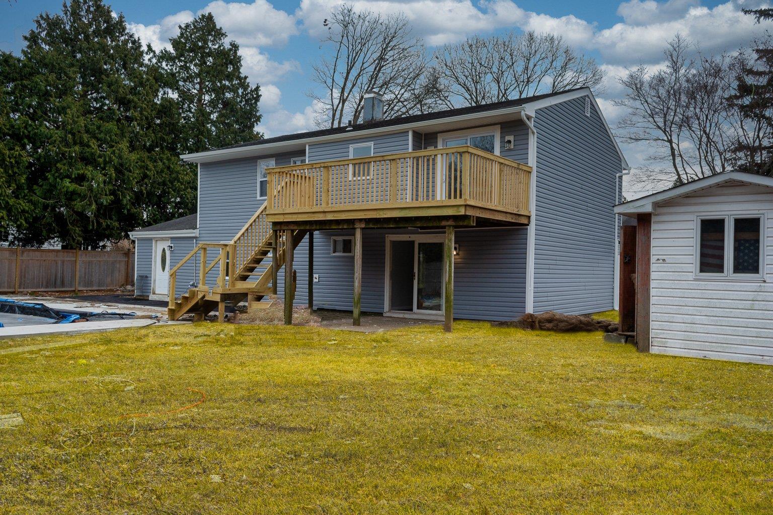 39 Lawn Street, Greenlawn, New York image 16