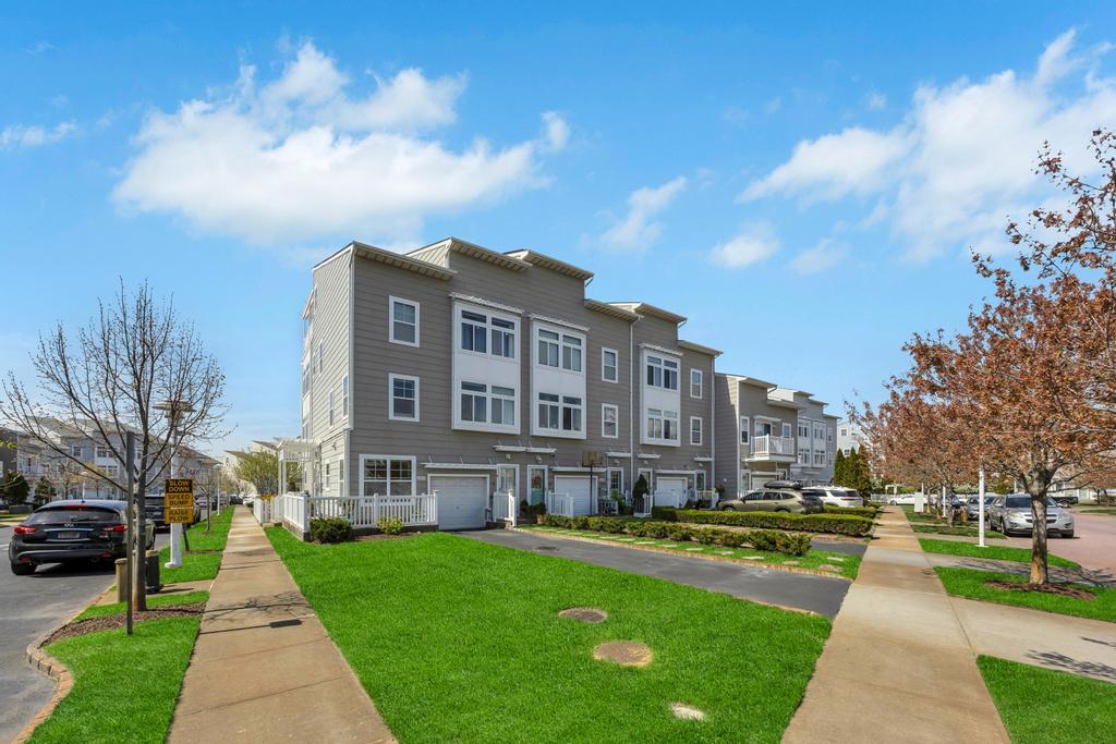 Property for Sale at Ocean Avenue, Arverne, Queens, NY - Bedrooms: 5 
Bathrooms: 4  - $1,220,000