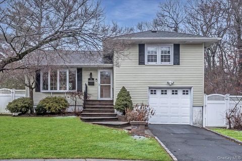 79 N Cedar Street Massapequa NY 11758