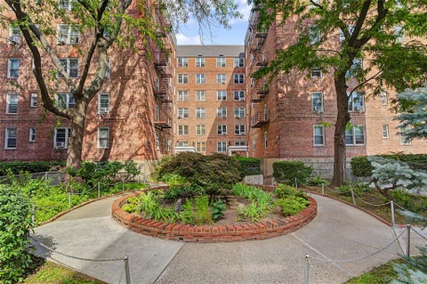 Homes For Sale - 144-45 Sanford Avenue #5F<br/> Flushing, NY 11355