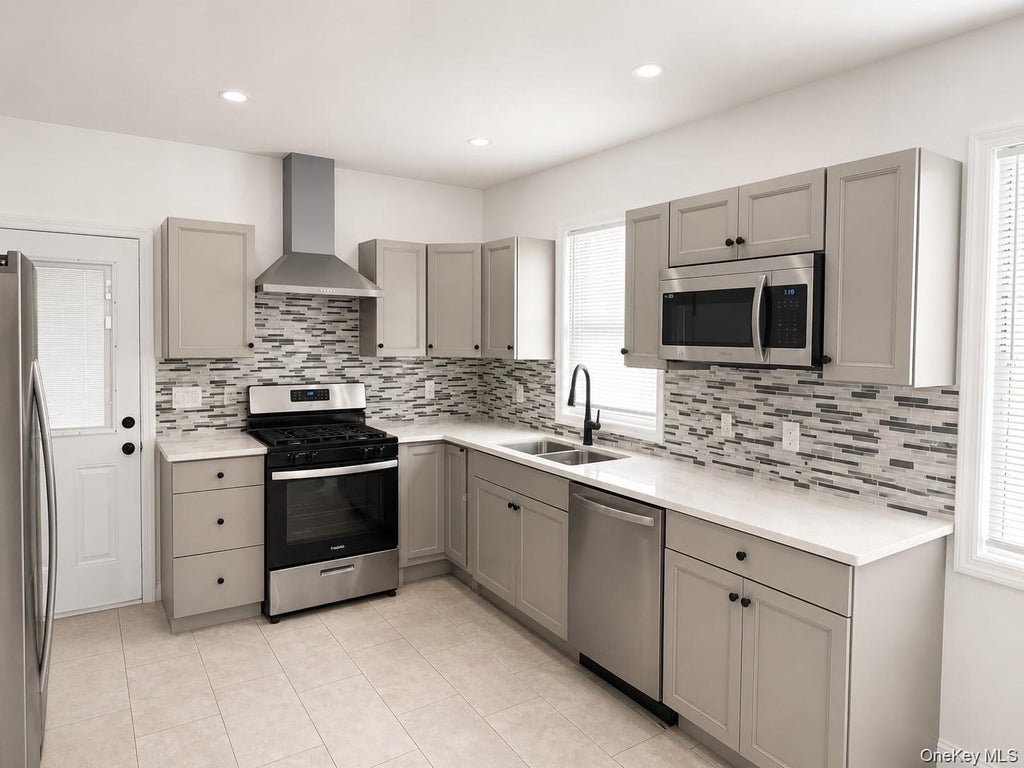 Photo of 130 Elizabeth Avenue, Hempstead, NY 11550 (MLS # 1050284)
