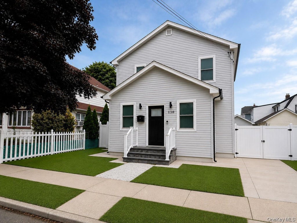 Photo of 130 Elizabeth Avenue, Hempstead, NY 11550 (MLS # 1050284)