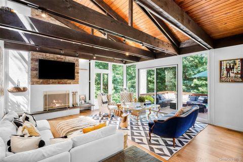 Tiny photo for 14 Leatherstocking Lane, Mamaroneck, NY 10543 (MLS # 906496)