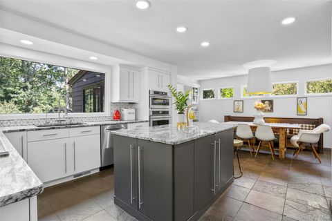 Tiny photo for 14 Leatherstocking Lane, Mamaroneck, NY 10543 (MLS # 906496)