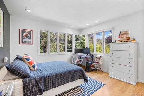 Tiny photo for 14 Leatherstocking Lane, Mamaroneck, NY 10543 (MLS # 906496)