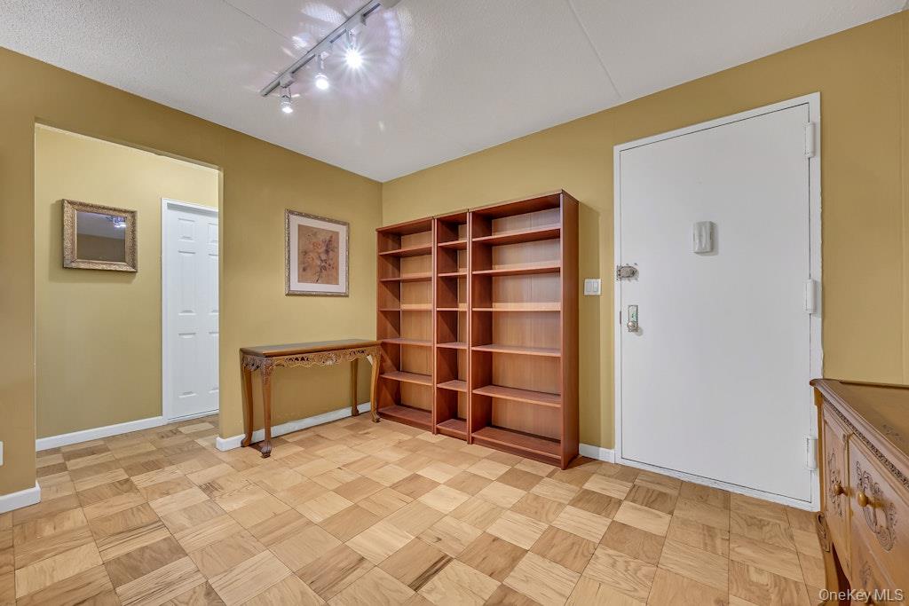 108 Sagamore Road 5E