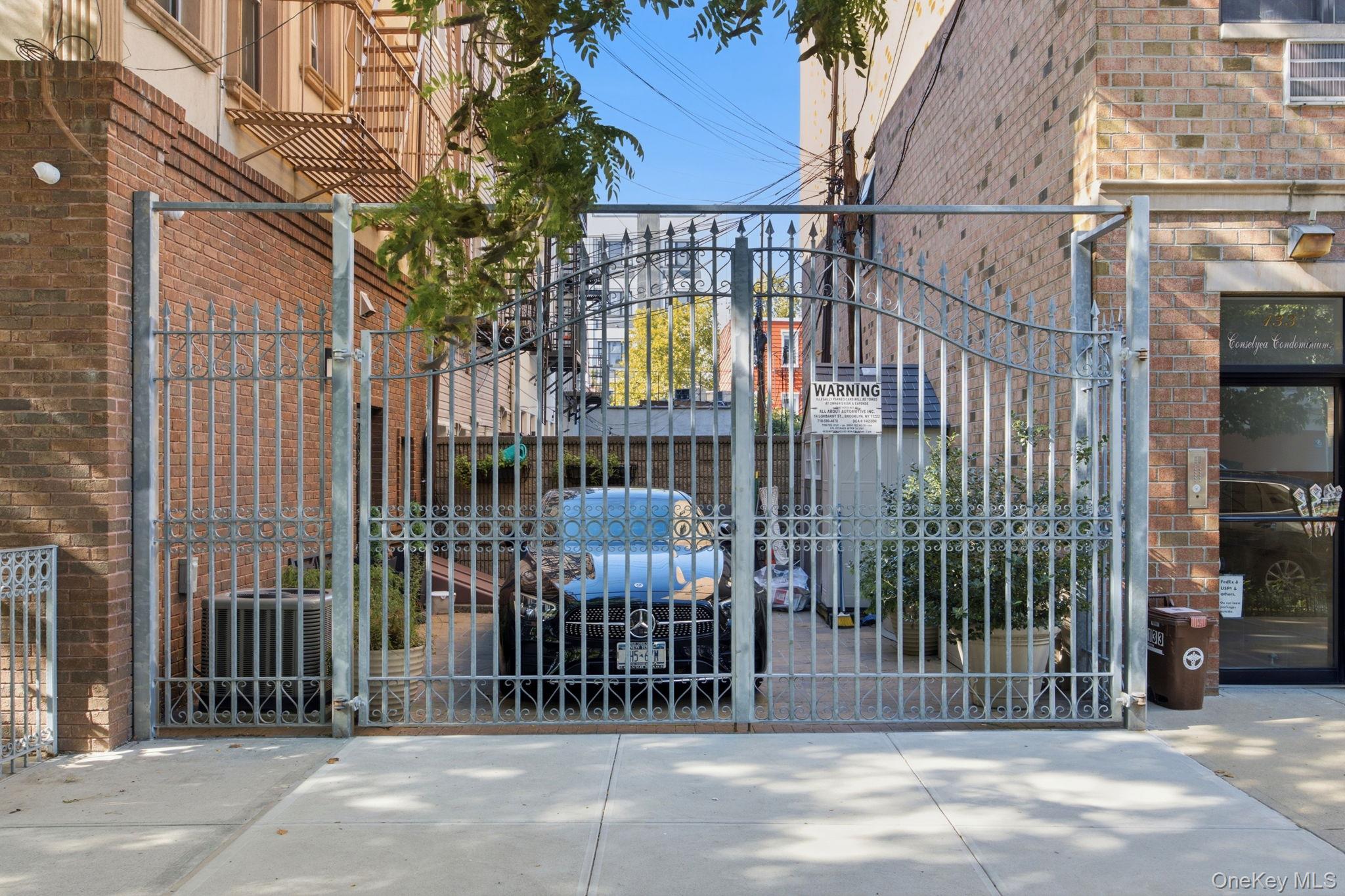 332 Manhattan Avenue