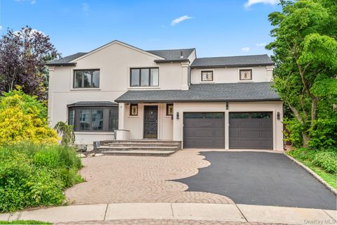 12 Foxhurst Court Manhasset Hills NY 11040