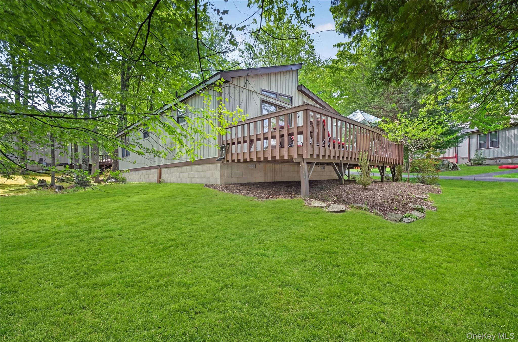 4 Ivanhoe Court