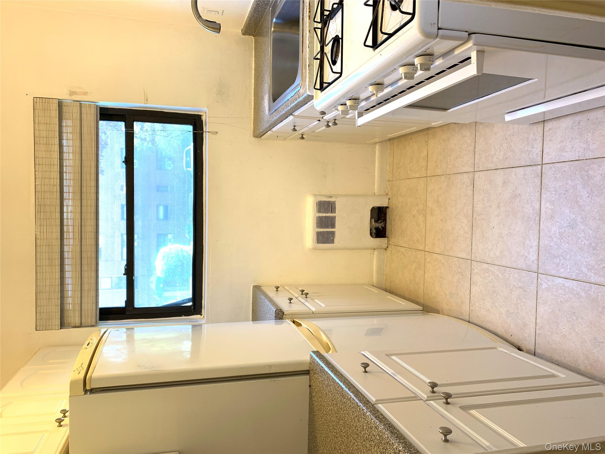 25 SHADY GLEN Court 1A