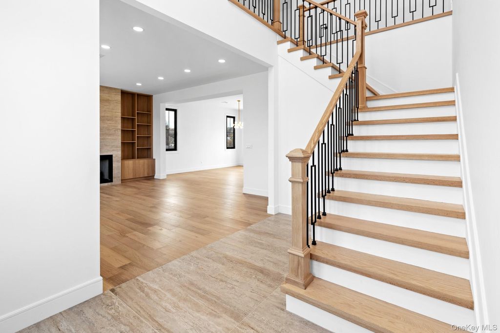 Photo of 24 Midway Street, Babylon, NY 11702 (MLS # 954775)