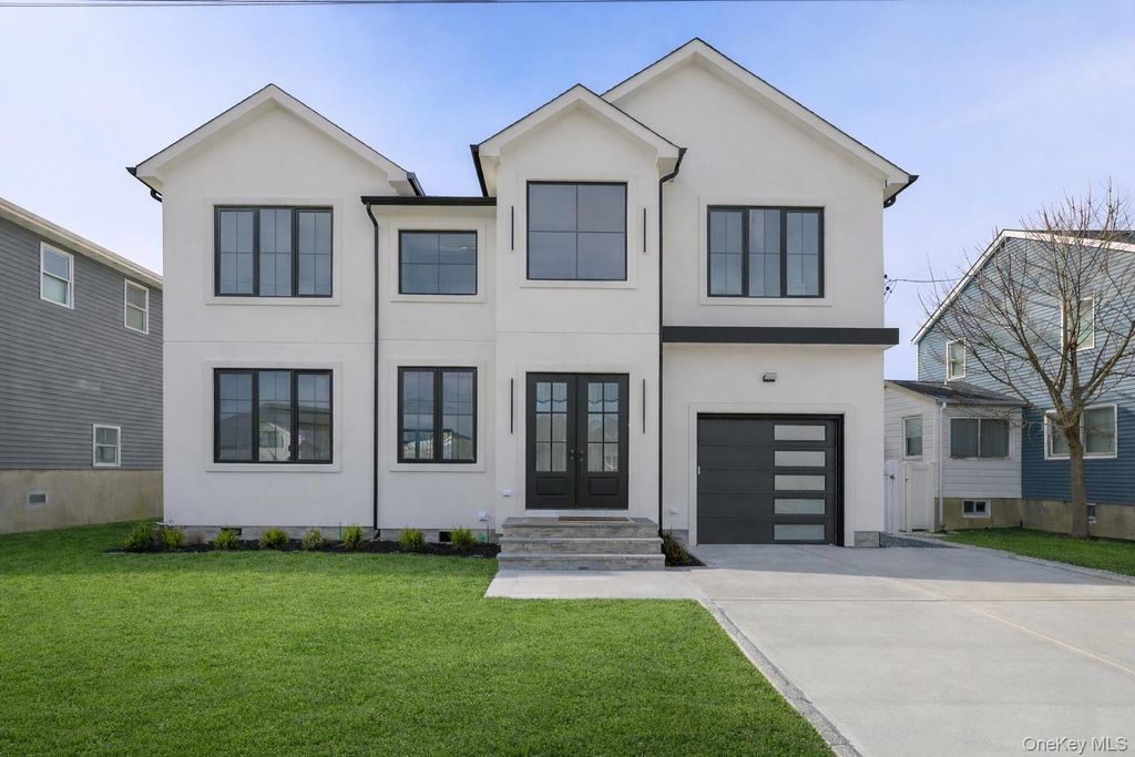 Photo of 24 Midway Street, Babylon, NY 11702 (MLS # 954775)