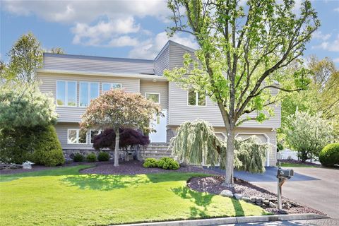 Homes For Sale - 47 Yale Drive<br/> Rockland County, New City, NY 10956