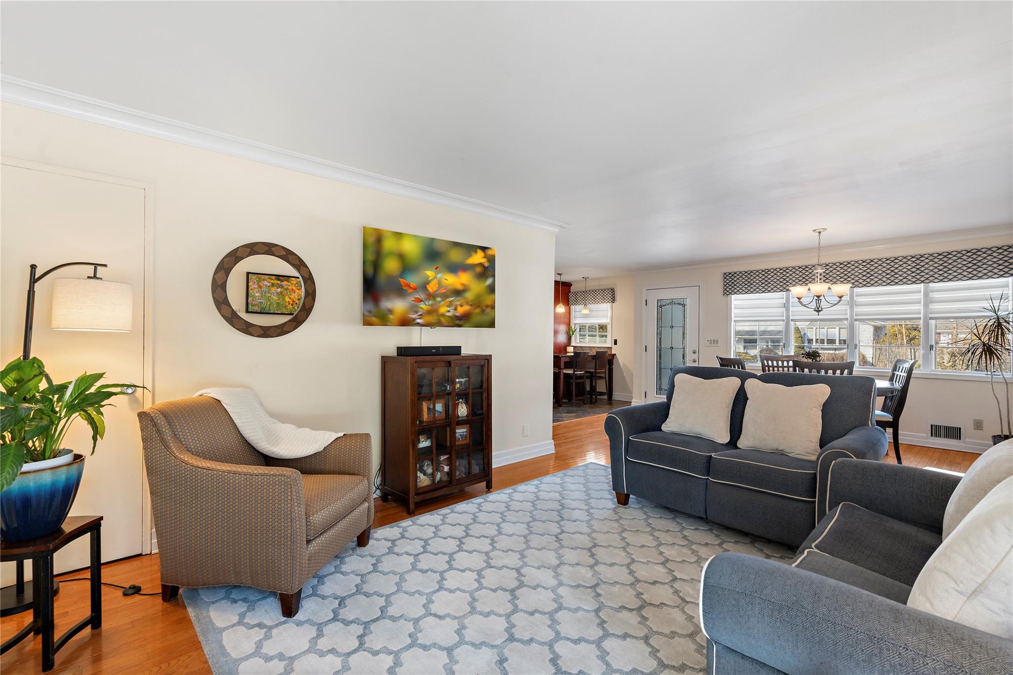 20 Kuebler Street, Blue Point, New York image 8