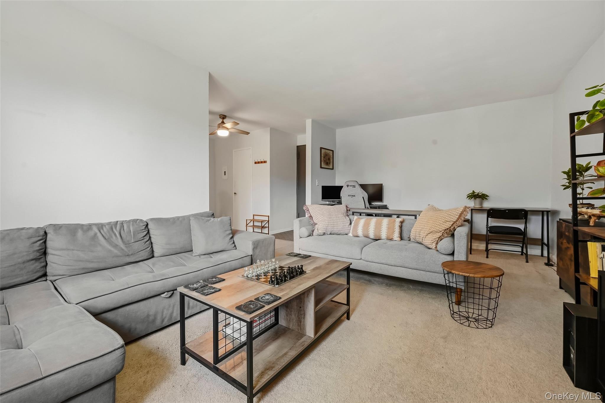 5 Oakdale Manor B20