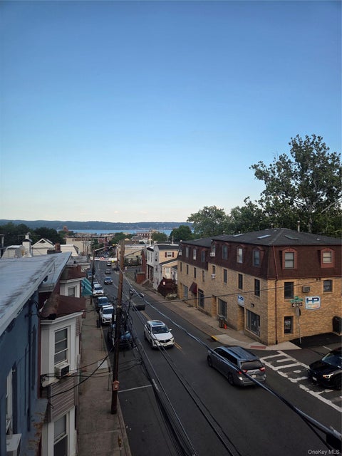 Apartment For Rent - 210 Main Street #3<br/> Nyack, NY 10960
