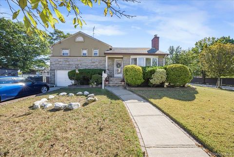 Photo of 184 Independence Avenue, Freeport, NY 11520 (MLS # 927289)