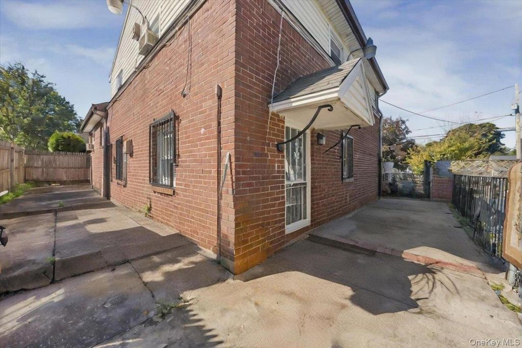 Photo of 184 Independence Avenue, Freeport, NY 11520 (MLS # 927289)