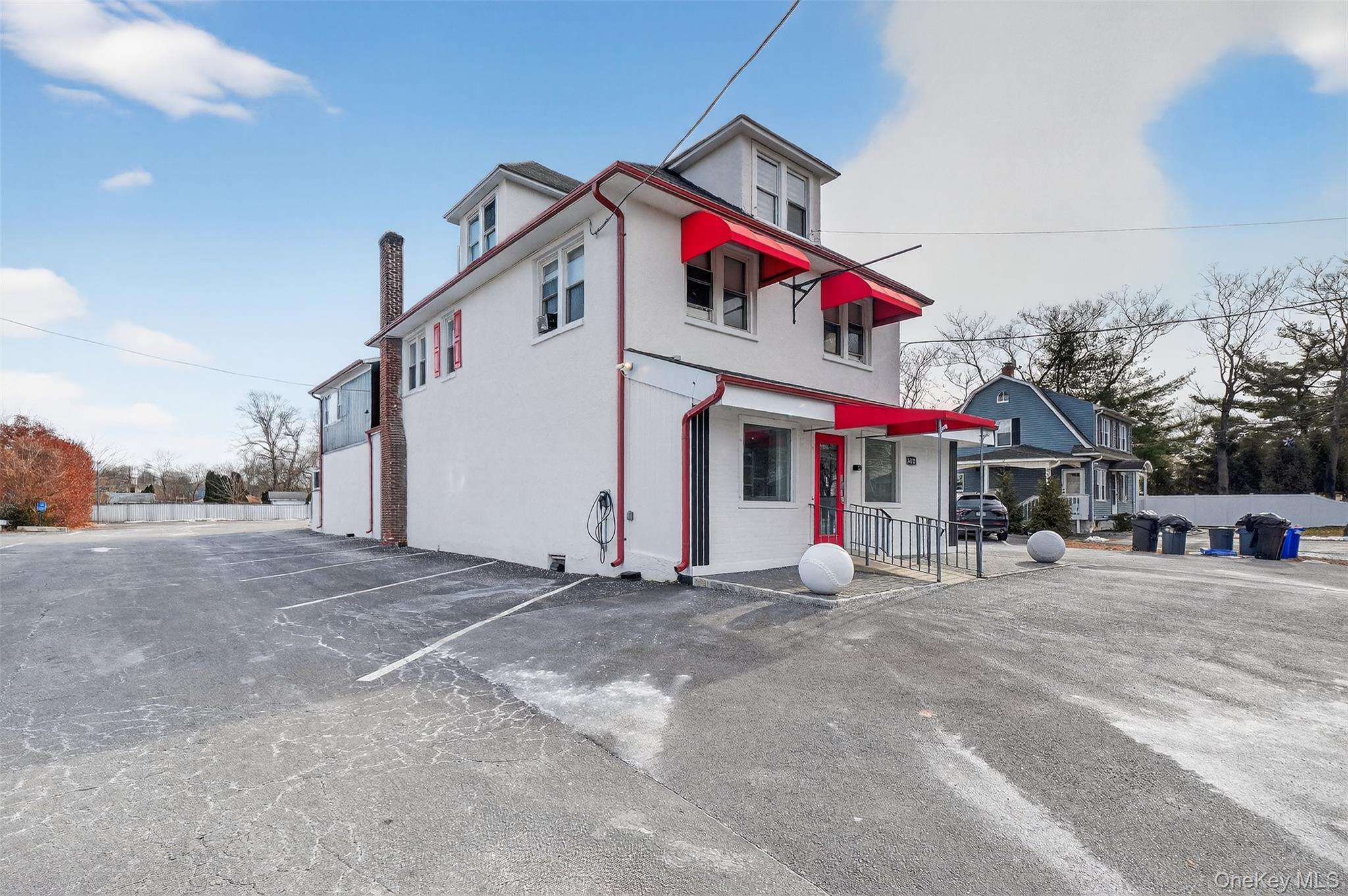 3432 Lexington Avenue