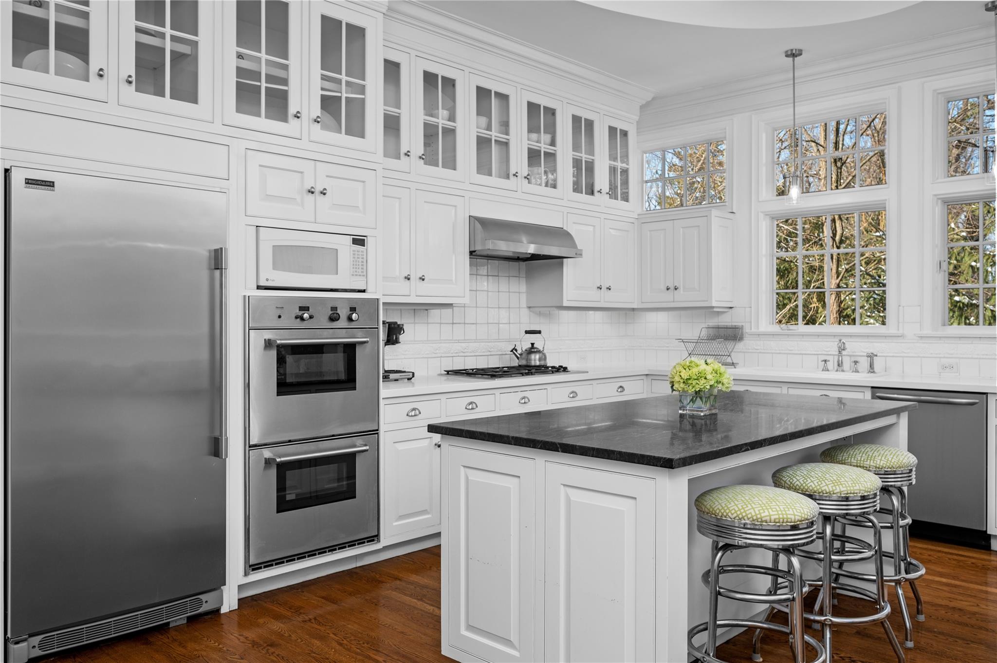 2 Sackett Circle, Larchmont, New York image 7