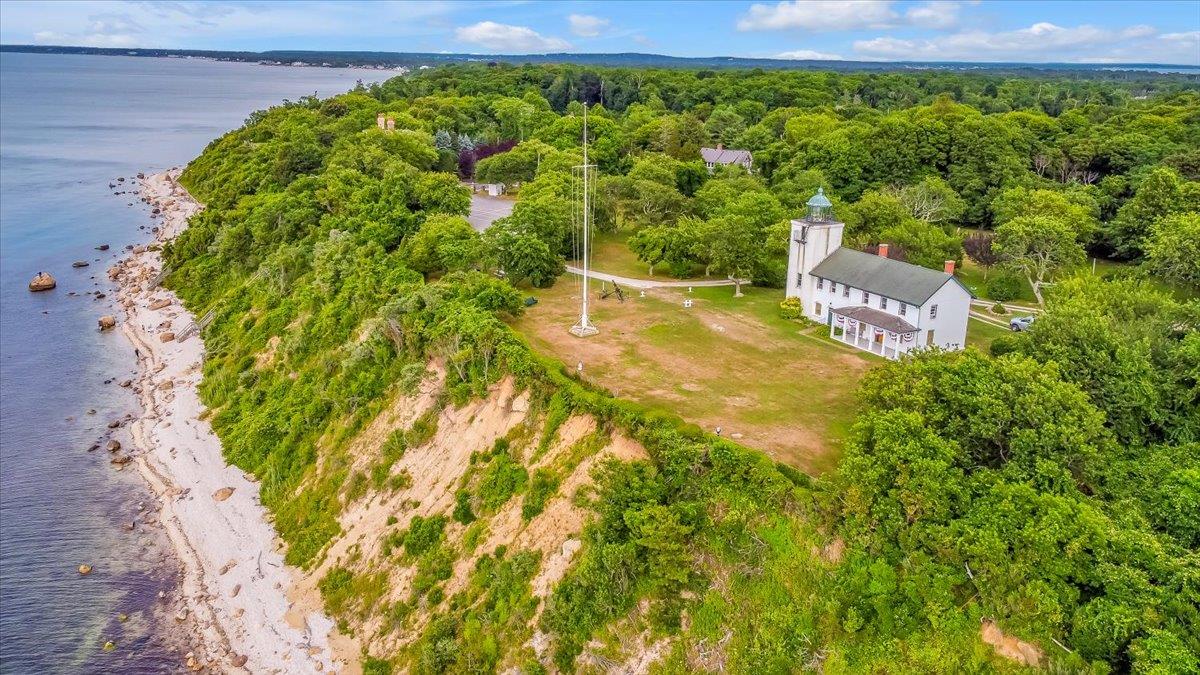 25 Lighthouse Road, Southold, New York image 12