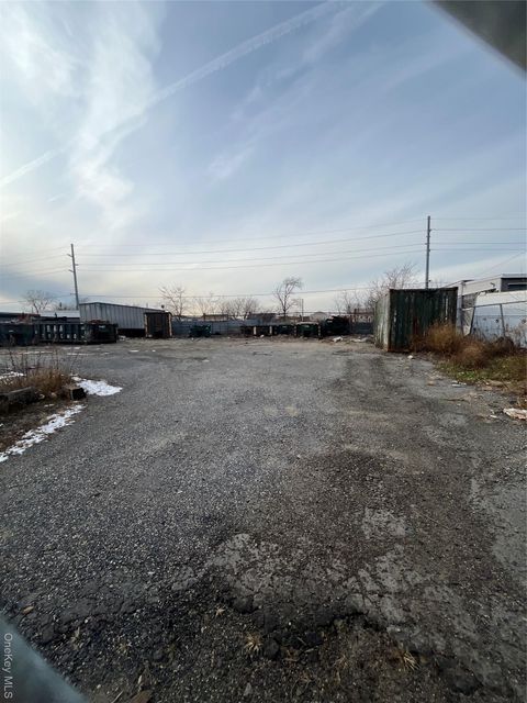 4186-4200 Industrial Place Island Park NY 11558