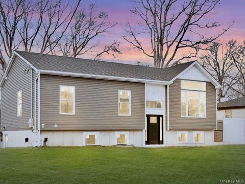 10 Amarr Drive, Shirley, NY 11967 - MLS#: 955065