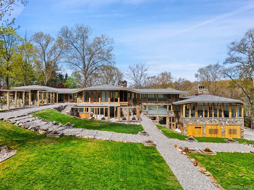 Photo of 496 Haines Road, Bedford Corners, NY 10549 (MLS # 922795)