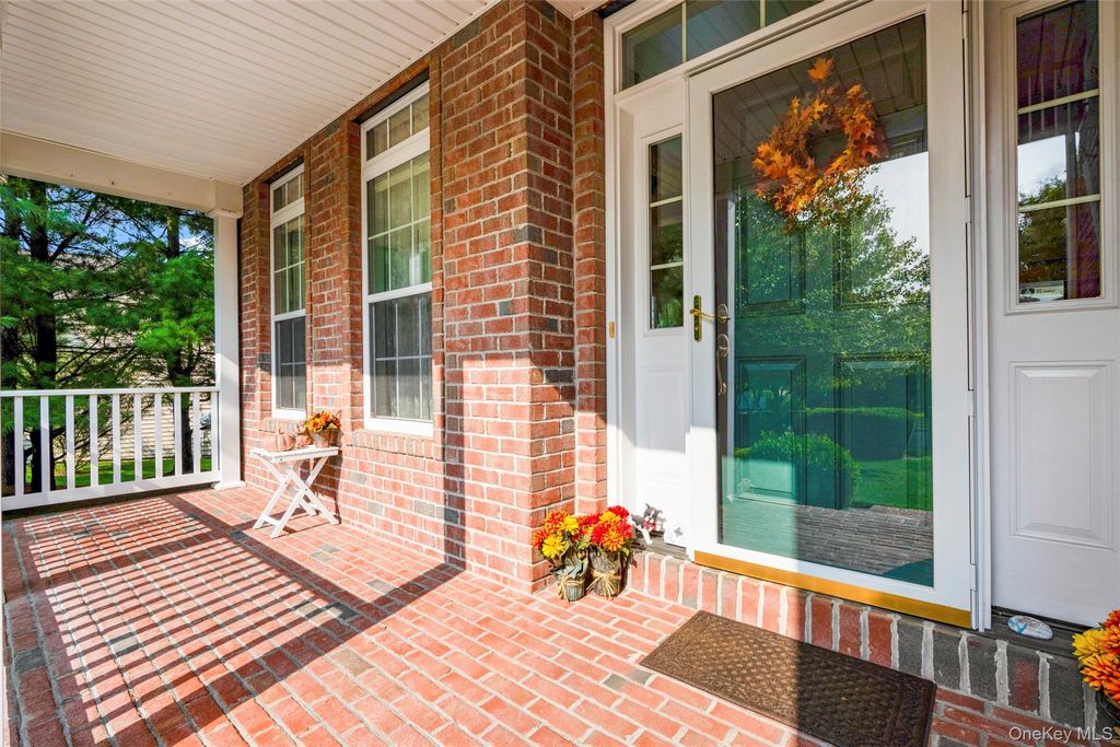 Photo of 653 Creekside Lane, Fishkill, NY 12524 (MLS # 964884)