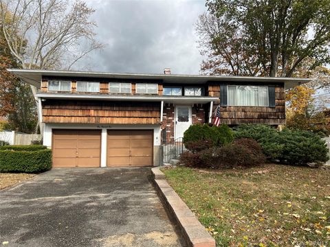 Photo of 102 Jacqueline Lane, Centereach, NY 11720 (MLS # 930419) Photo of 102 Jacqueline Lane, Centereach, NY 11720 (MLS # 930419)