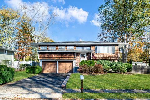 Photo of 102 Jacqueline Lane, Centereach, NY 11720 (MLS # 930419)