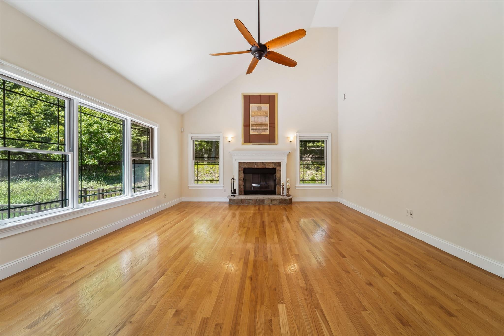 13 Montesi Drive, Highland Mills, New York image 6
