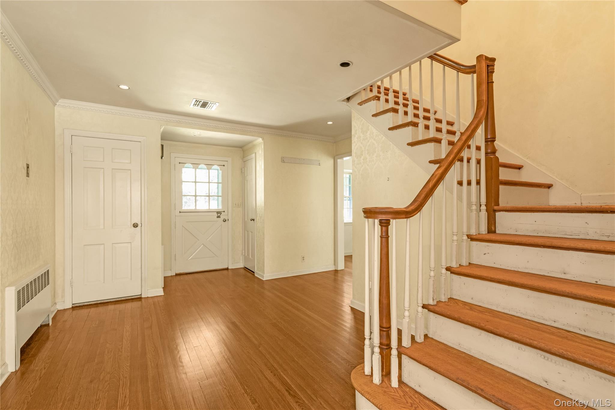 1233 The Knoll