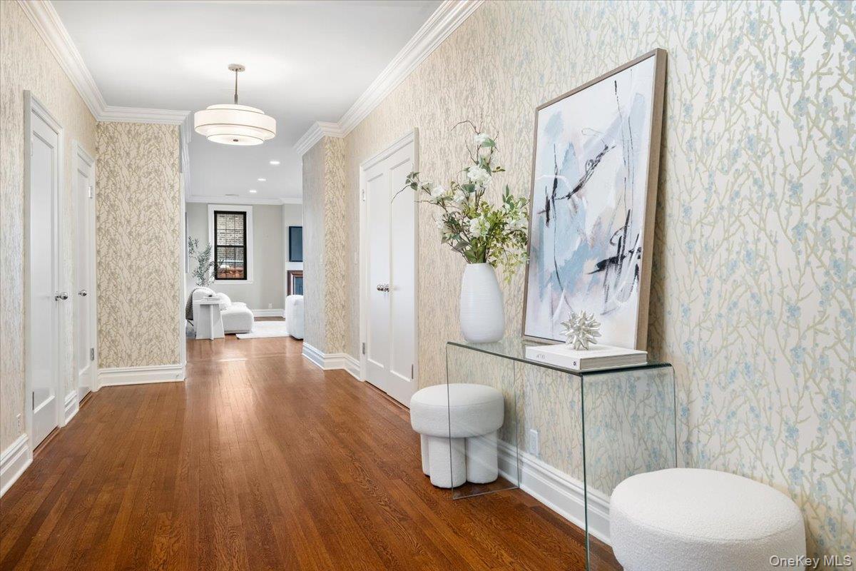 14 N Chatsworth Avenue 7H