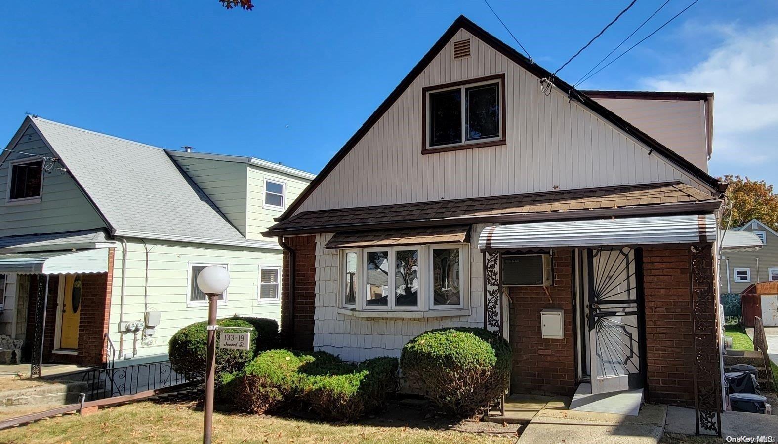 Inwood Street, Jamaica, Queens, NY - 4 Bedrooms  
2 Bathrooms  
9 Rooms - 