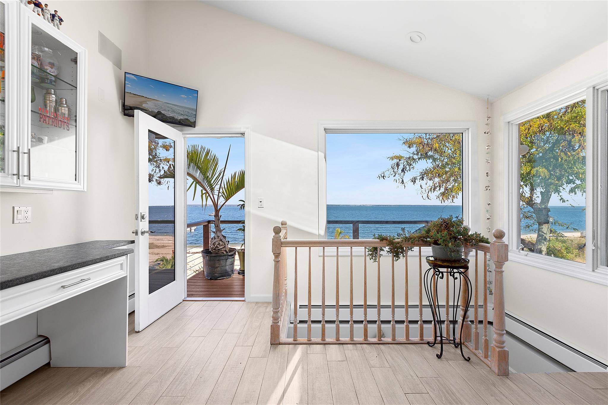 23 E Shore Drive, Bayville, New York image 8