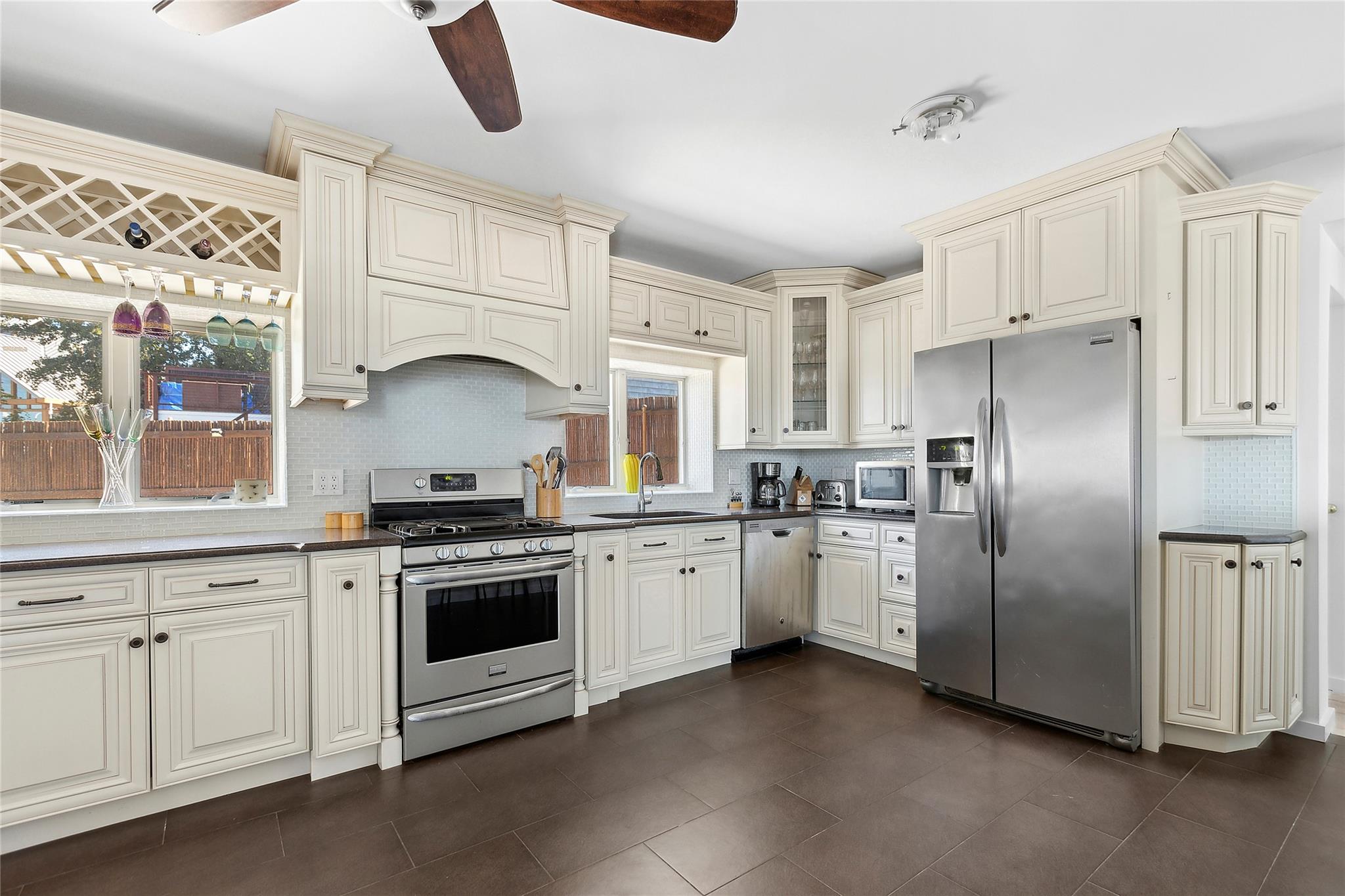 23 E Shore Drive, Bayville, New York image 14