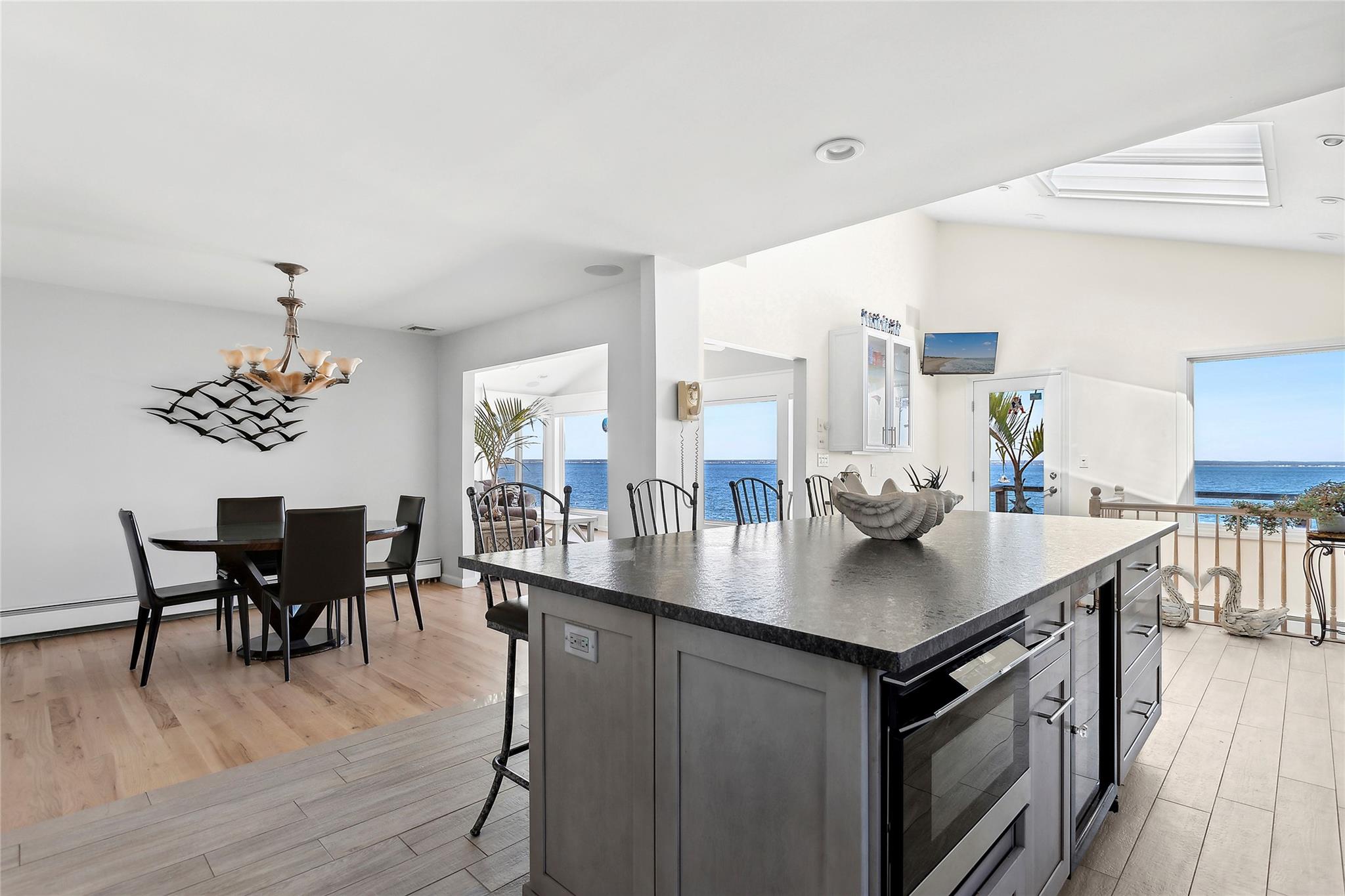 23 E Shore Drive, Bayville, New York image 7