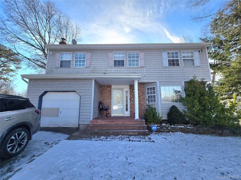70 Breston Drive E, Shirley, NY 11967 - MLS#: 953805